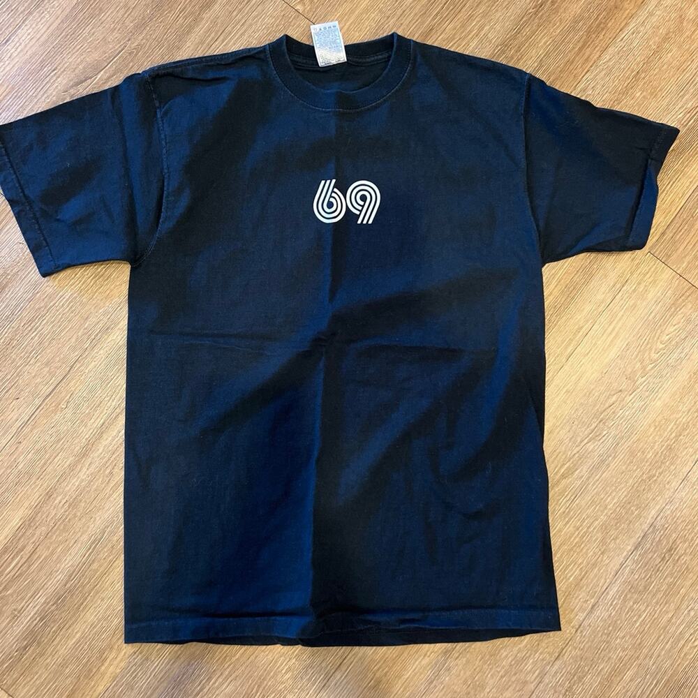Mens Tee-Shirt sz medium